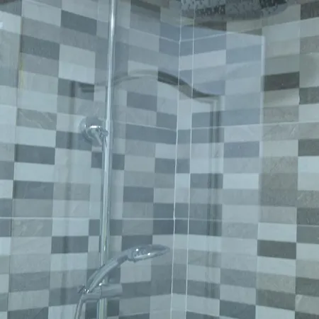 Núñez De Balboa Hotel *